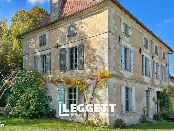 Maison 8 pièces 297 m²