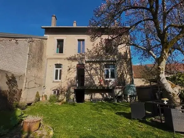 Maison 6 pièces 270 m²