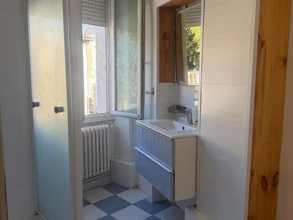 À LOUER - Bel Appartement T2 Lumineux de 40 m² au 1er étage