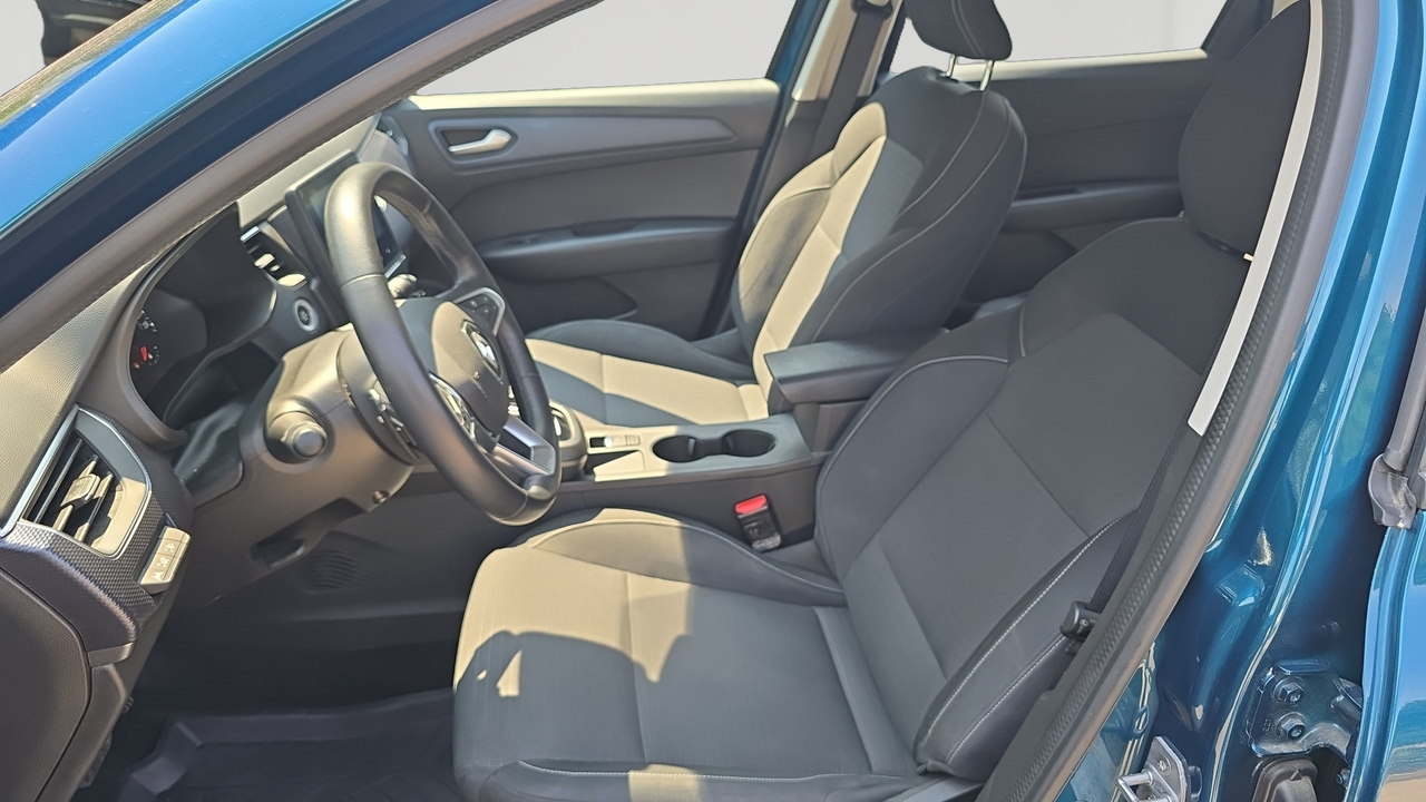 Renault Arkana TCe 140 EDC FAP — photo 12