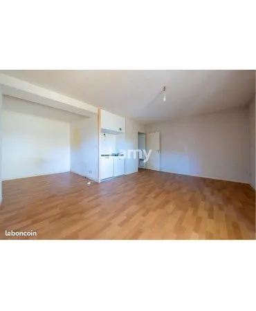 Studio 33 m² meublé croix daurade