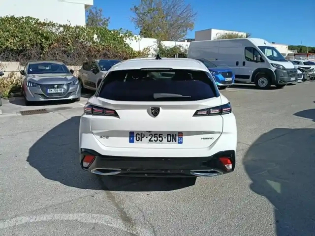 Peugeot 308 sw plug-in hybrid 195 ch e-dcs7 allure — photo 4