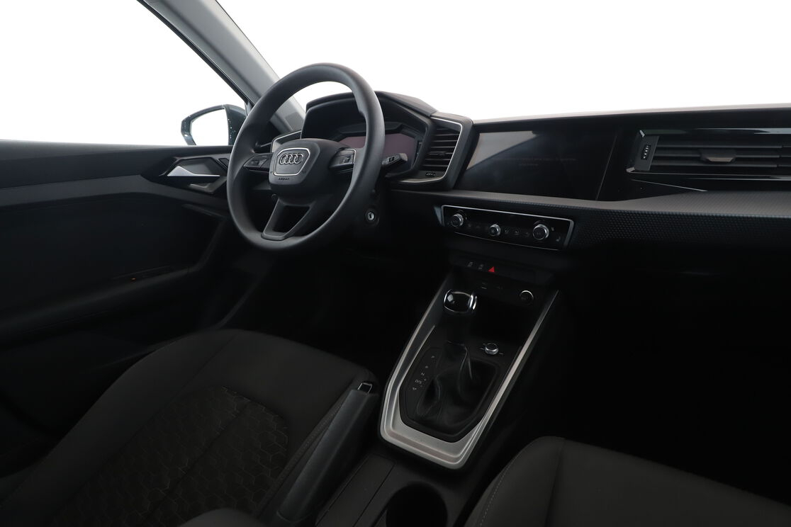 Audi A1 Sportback 35 TFSI S Tronic 7 — photo 12
