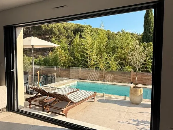 Villa individuelle avec piscine