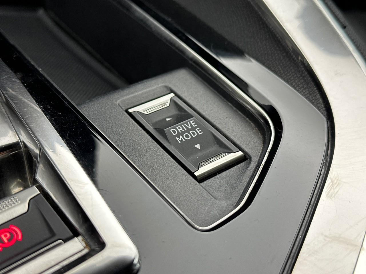 Peugeot 3008 hybrid 225 e-eat8 gt — photo 32