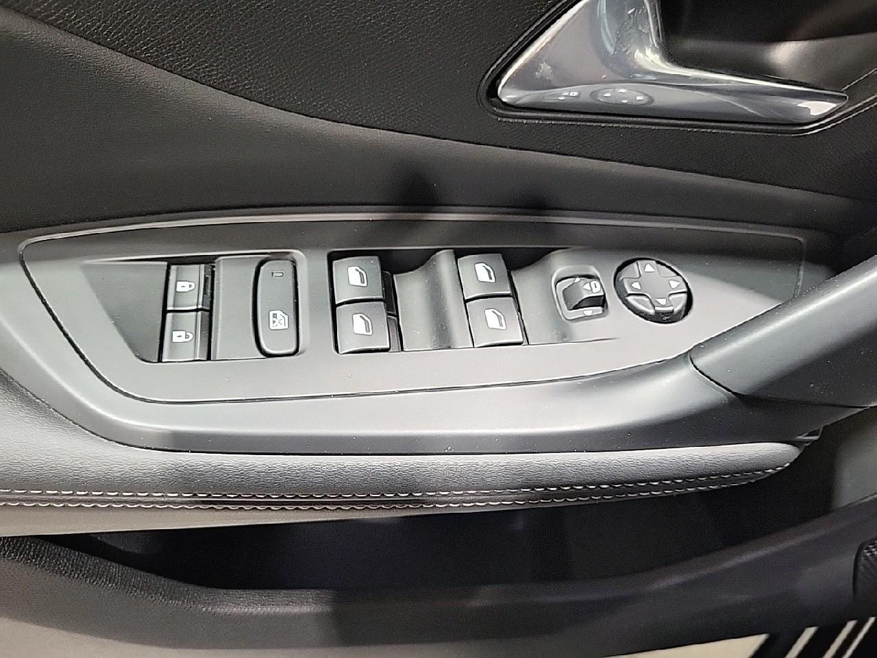 Peugeot 308 phev 180 e-eat8 allure pack — photo 23
