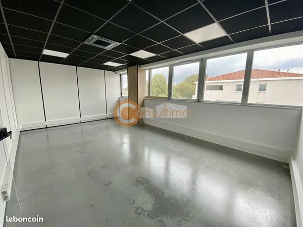Bureaux 33 m²