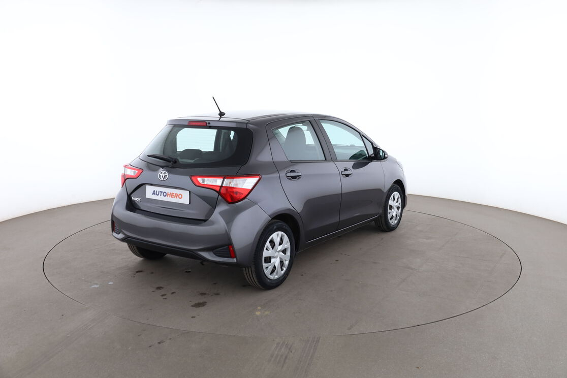 Toyota Yaris 1.0 VVT-i Active — photo 5