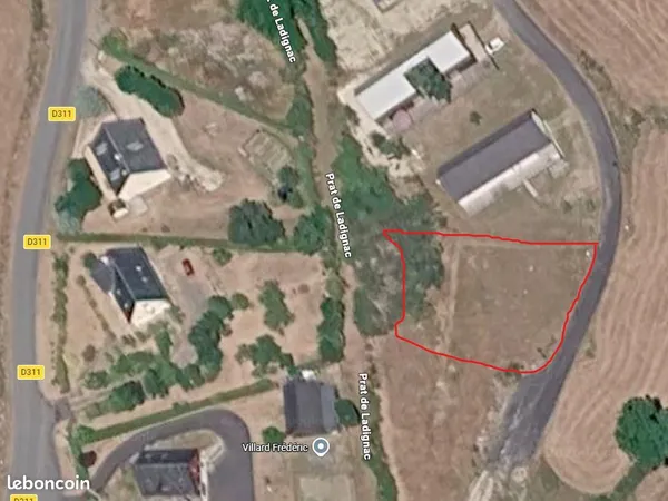 Terrain constructible viabilisé 838 m² - Lotissement Les Fayards (Anterrieux)