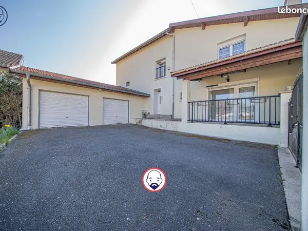 Propriété 10 pièces 235 m²