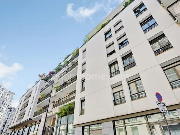 Appartement 2 pièces en parfait état avec balcon 13m2