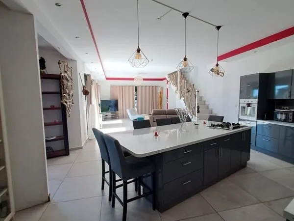 Chambres dans colocation gde villa moderne