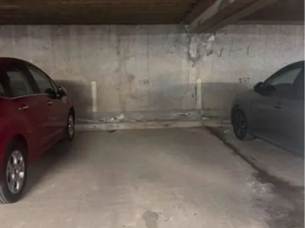 Place de parking privative à vendre - Emplacement privilégié, Angers centre