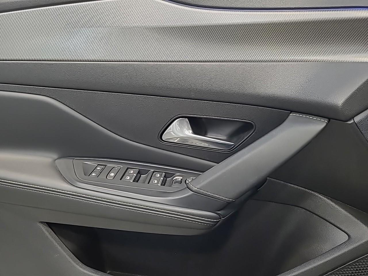 Peugeot 308 phev 225 e-eat8 gt pack — photo 24