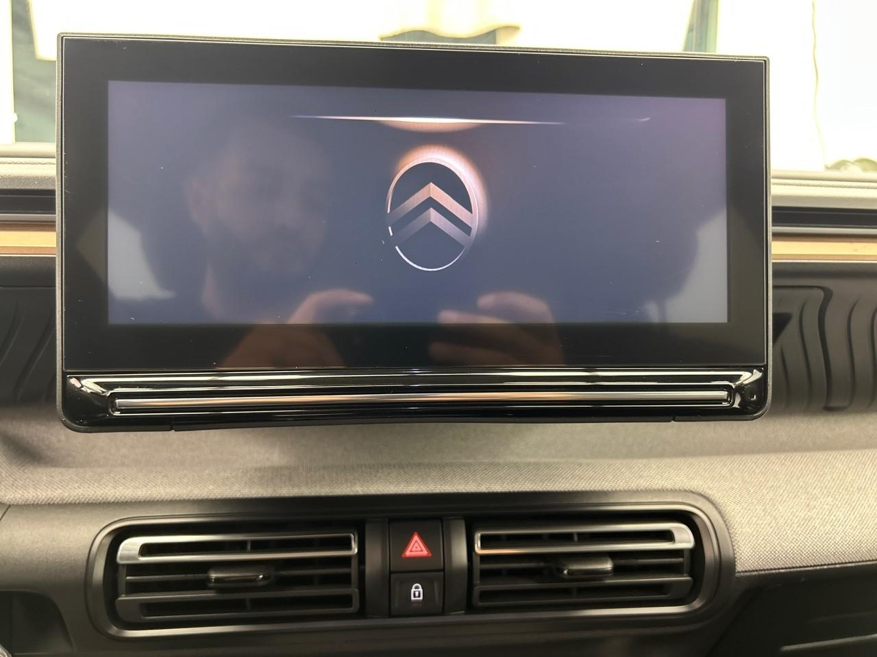 Citroën C3 Aircross hybride 145 ch aut plus — photo 11