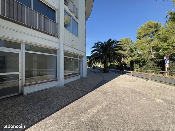 Local commercial 48 m² Saint-Cyprien