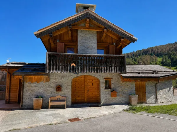 SUPERBE CHALET COEUR DE STATION - LES CLAUX