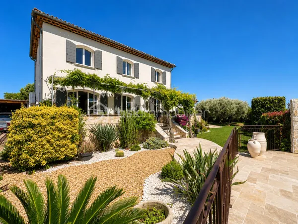 Maison 6 pièces 160 m²