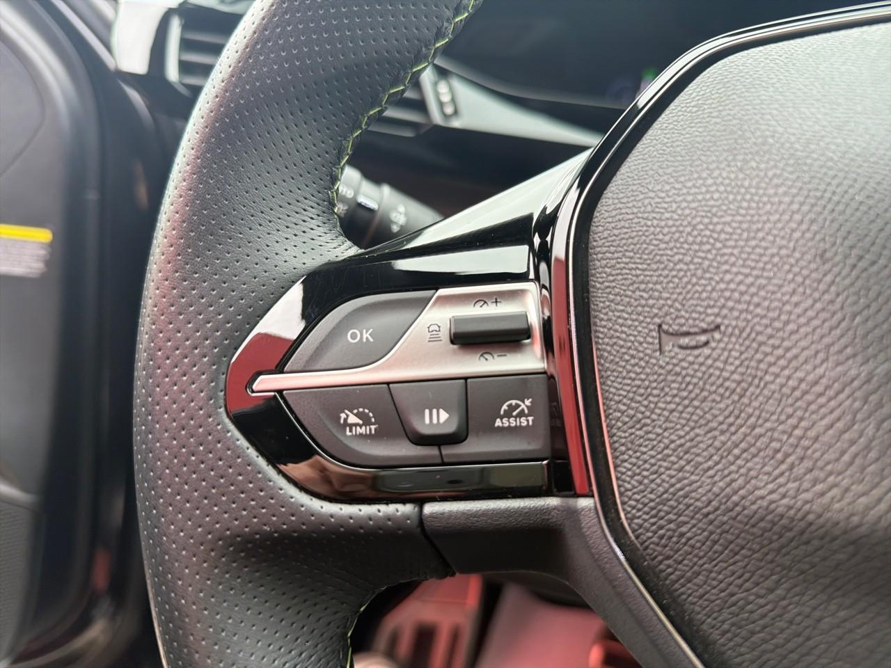 Peugeot 308 hybrid 136 e-dcs6 gt — photo 18