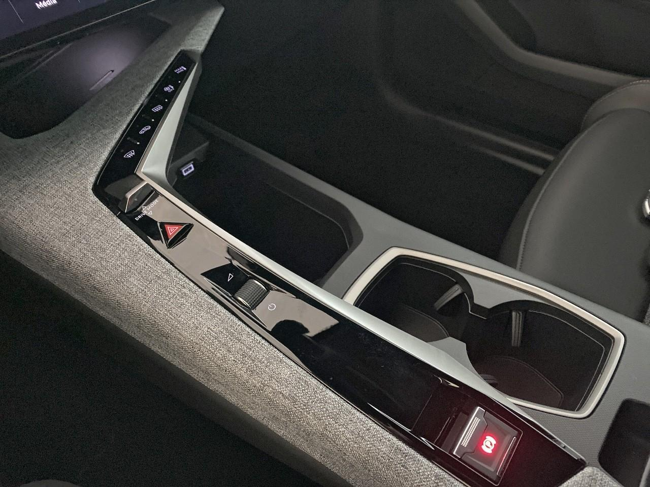 Peugeot 3008 hybrid 145 e-dcs6 allure — photo 18