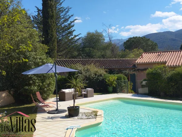 Ferme 8 pièces 237 m²