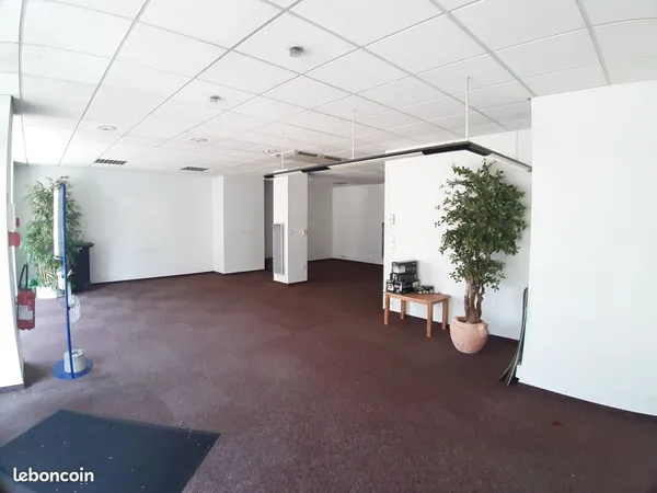 Local commercial 335 m² Saint-Dié-des-Vosges