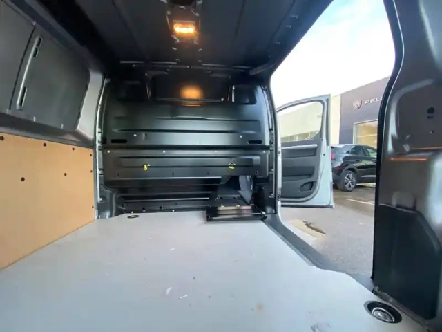 Citroën Jumpy e- fgn taille m 100 kw (136 ch) batterie 75 kwh — photo 15