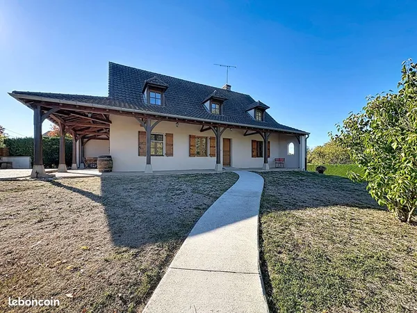 Maison 6 pièces 165 m²