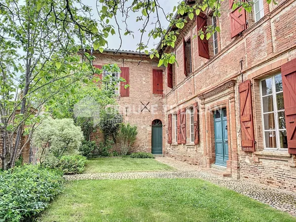 Maison 21 pièces 600 m²