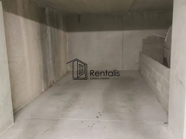 Parking 15 m²