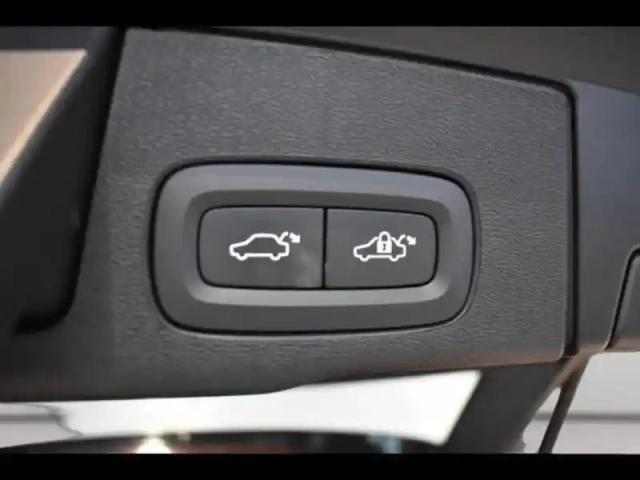 Volvo Xc60 t6 awd 253 + 145ch plus style dark geartronic — photo 24