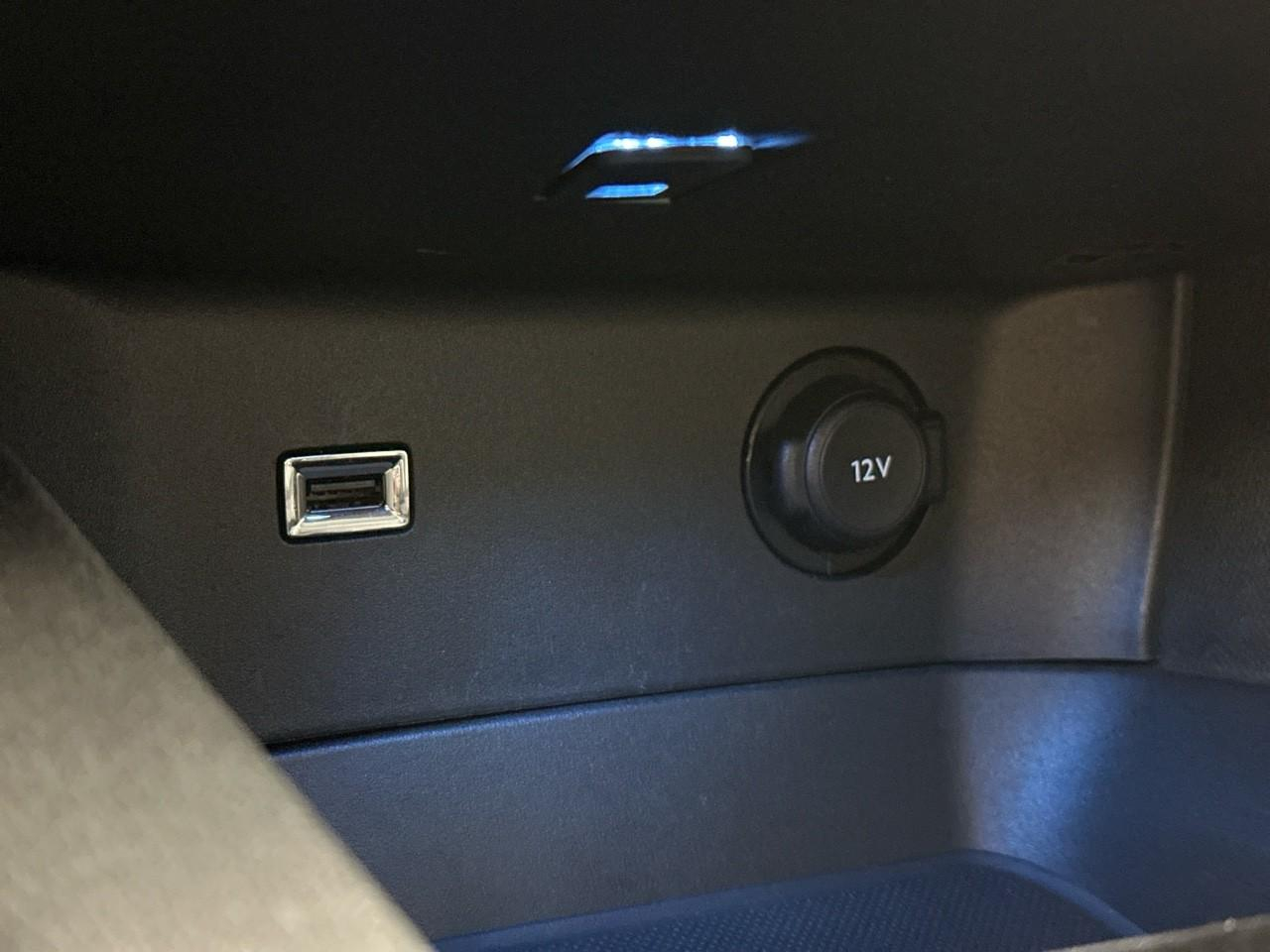 Peugeot 3008 hybrid 225 e-eat8 allure — photo 29