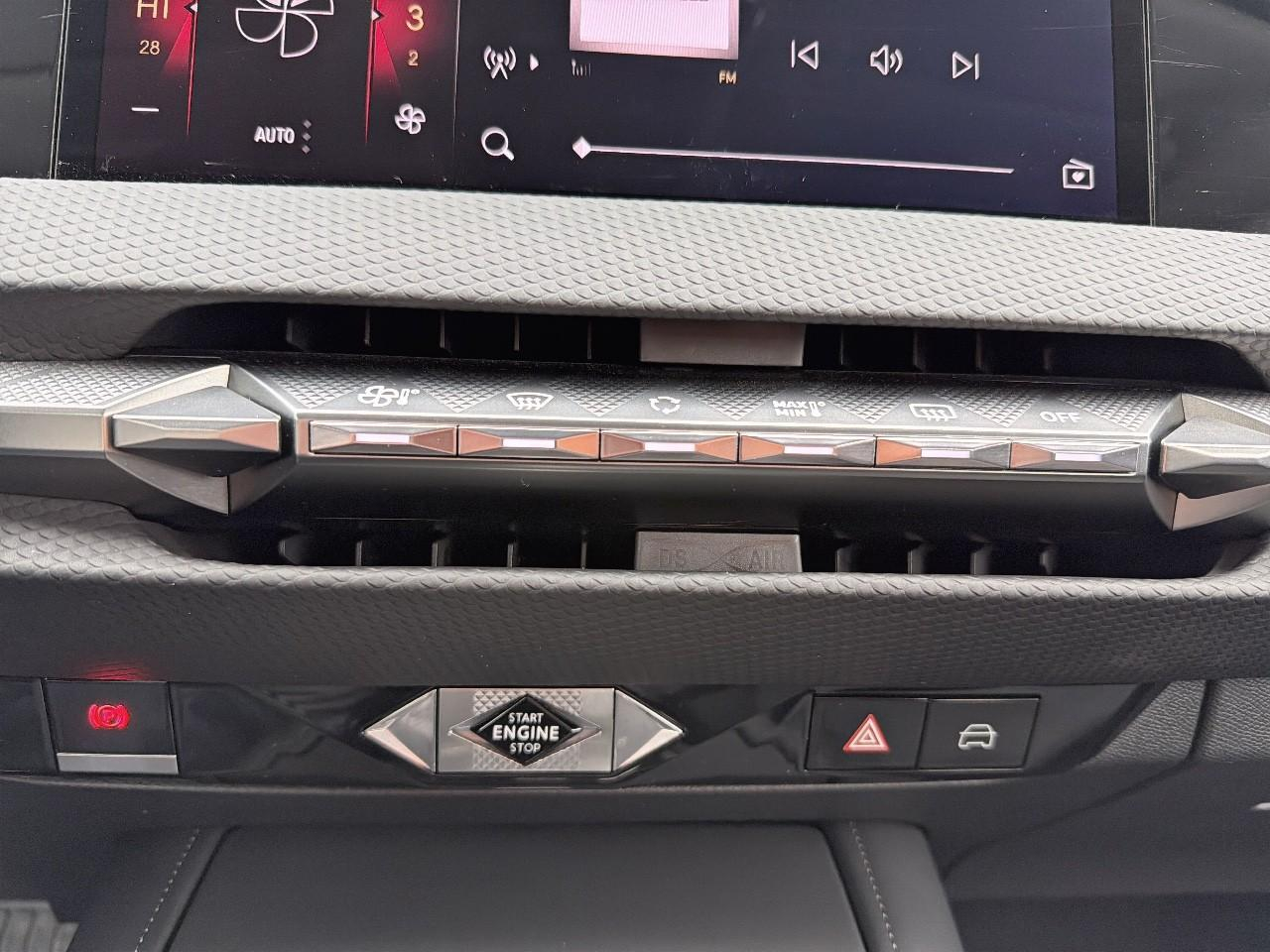 Ds Ds 4 puretech 130ch bastille automatique — photo 15