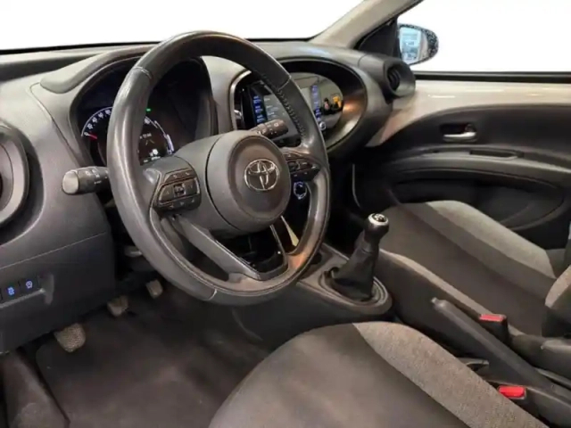 Toyota Aygo X 1.0 vvt-i 72ch dynamic my24 — photo 14