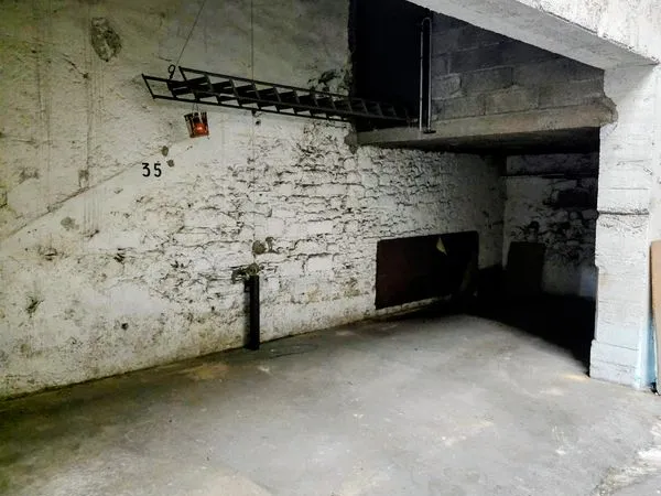 Grand parking 22m2 + cellier sécurisé 9m2 Montpellier Saint Denis
