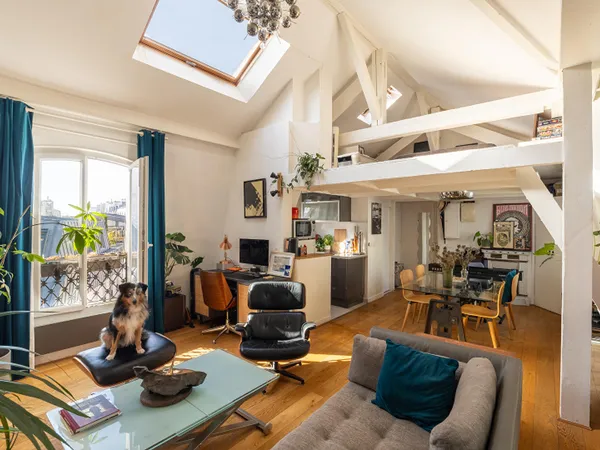 Duplex sous les toits, à deux pas du Canal Saint-Martin