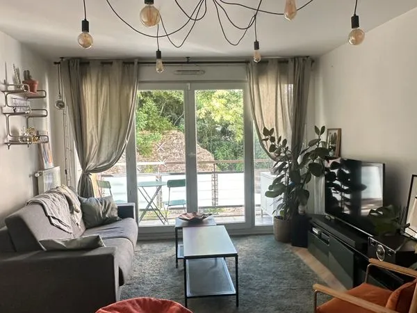 T2 meublé de standing - 42 m² - Balcon - Box fermé - Caluire Saint-Clair