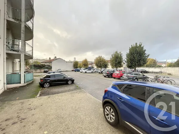 Parking 12 m²
