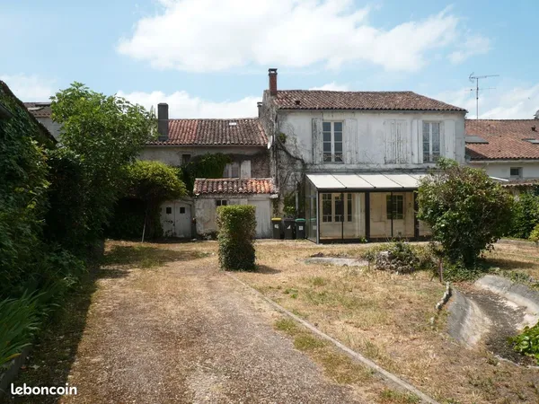 Maison 12 pièces 260 m²