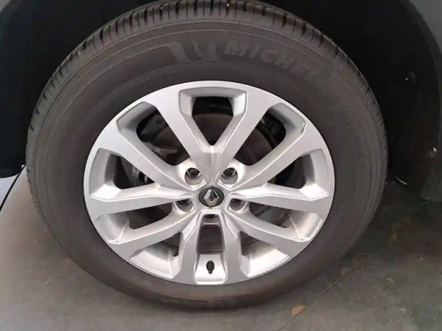 Renault Kadjar blue dci 115 — photo 15