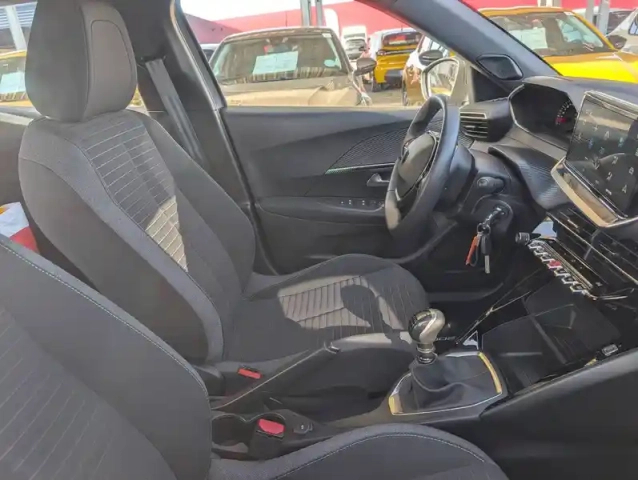 Peugeot 2008 puretech 100 s&amp;s bvm6 — photo 3