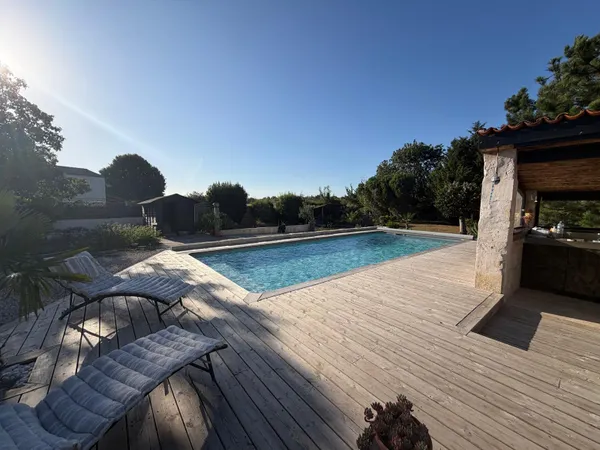 Maison 5 pièces 151 m²