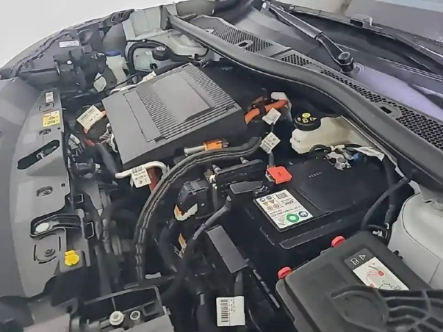 Peugeot 2008 electrique 54 kwh 156 ch — photo 10