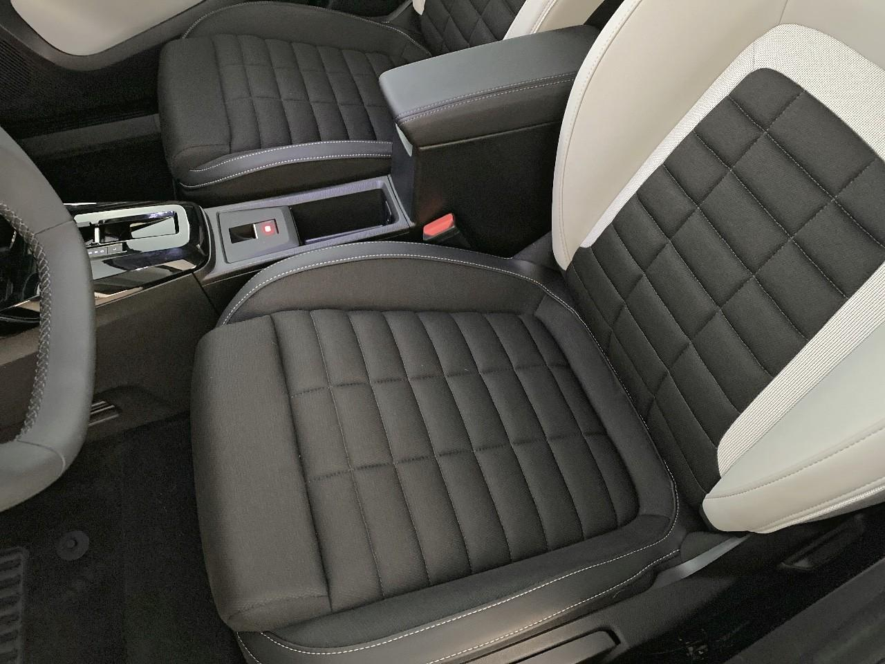 Citroën C3 Aircross hybride 145 ch aut max — photo 9