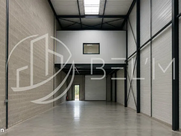 LOCAL D'ACTIVITE 116 m² GRISY-SUISNES