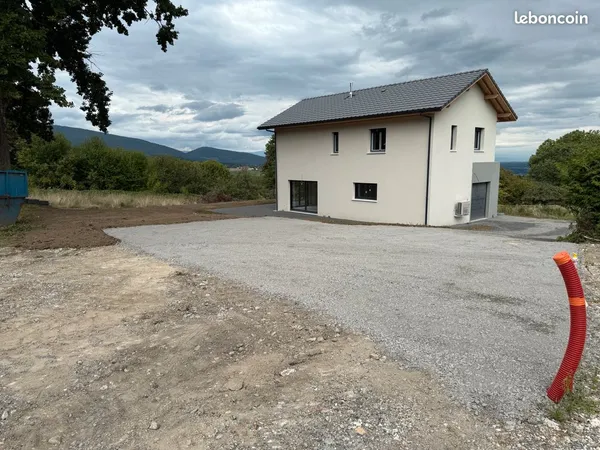 Villa de 119 m² + garage de 17 m² sur terrain de 1 151 m²
