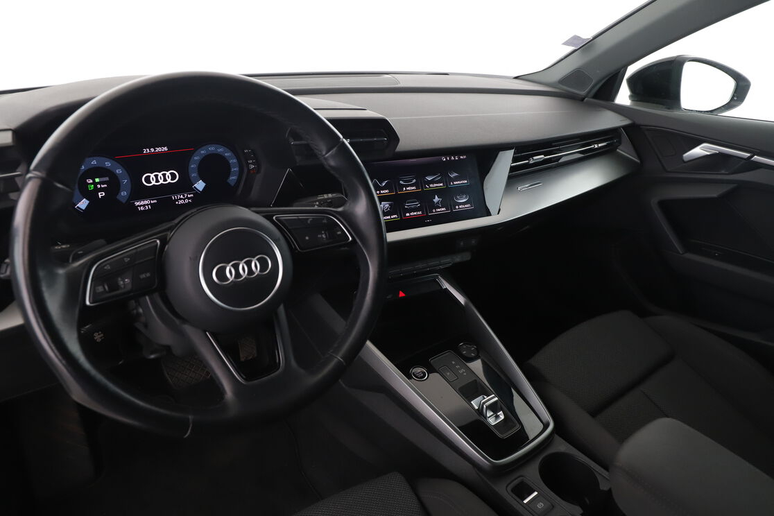 Audi A3 Sportback 45 TFSIe Competition S Tronic — photo 10