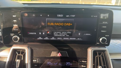 Kia Sorento  1.6 T-GDi 16V GPF 230 Hybrid BVA6 180 ch - Design – 2022 – 45166 km – Hybride essence – Boîte Automatique — photo 19