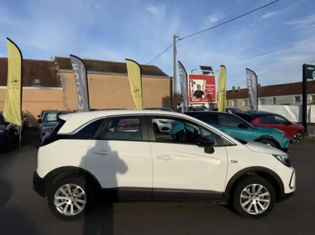 Opel Crossland 1.2 turbo 110ch elegance — photo 4