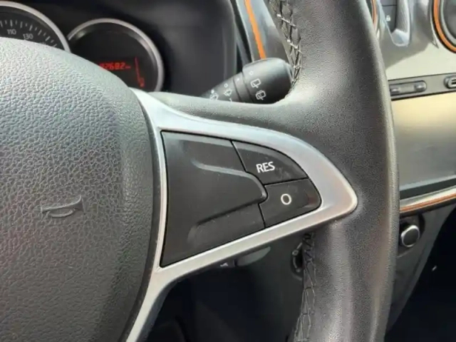 Dacia Sandero 1.5 dci 90ch explorer — photo 13
